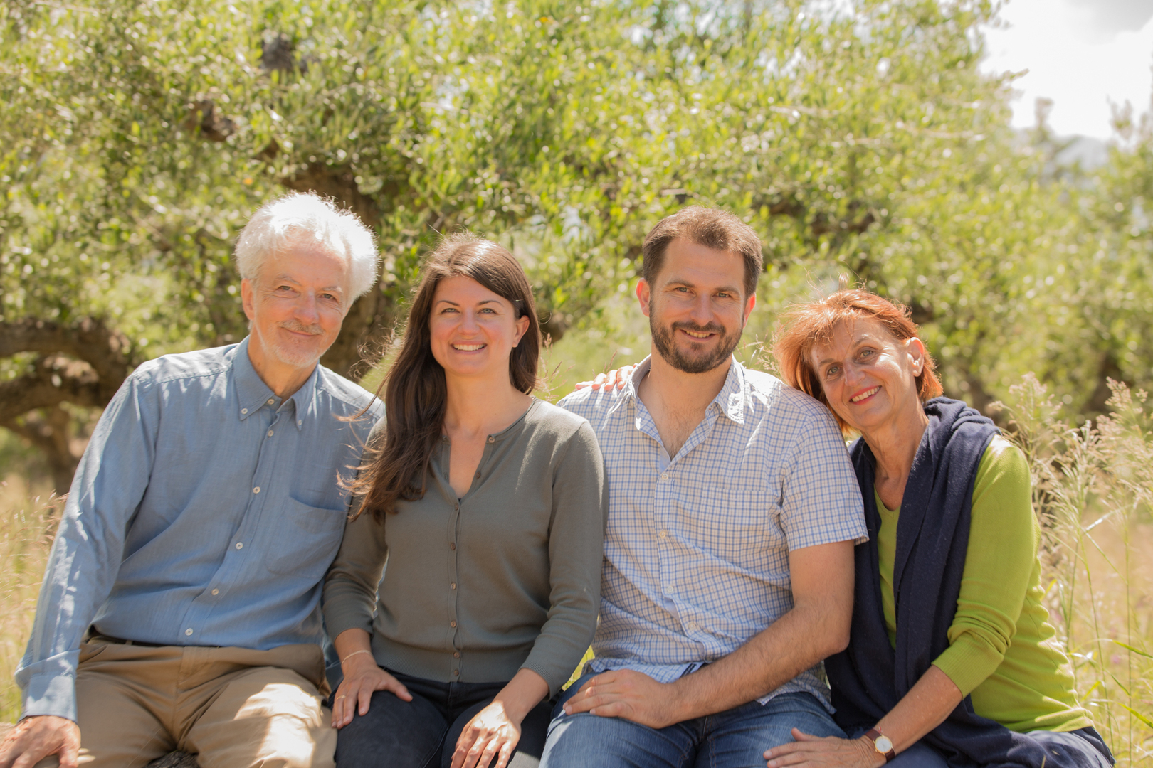 Familie Bläuel im Olivenhain