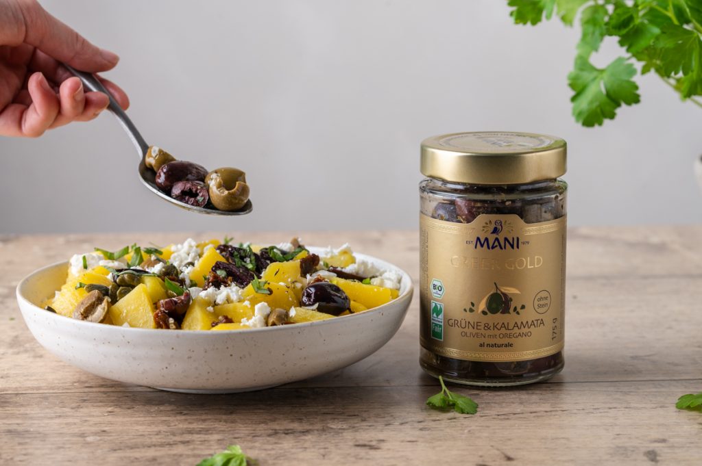 griechsicher Kartoffelsalat mit GREEK GOLD grüne & Kalamata Oliven al naturale